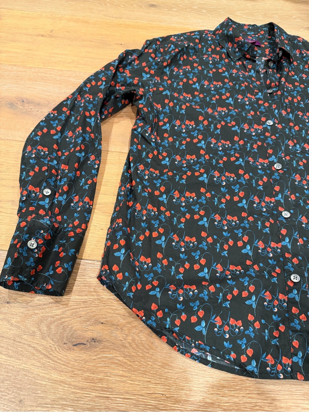 J.CREW Liberty Fabric Strawberry Print Lightweight Button-Up Cotton Shirt Sz 6 - Picture 4 of 8